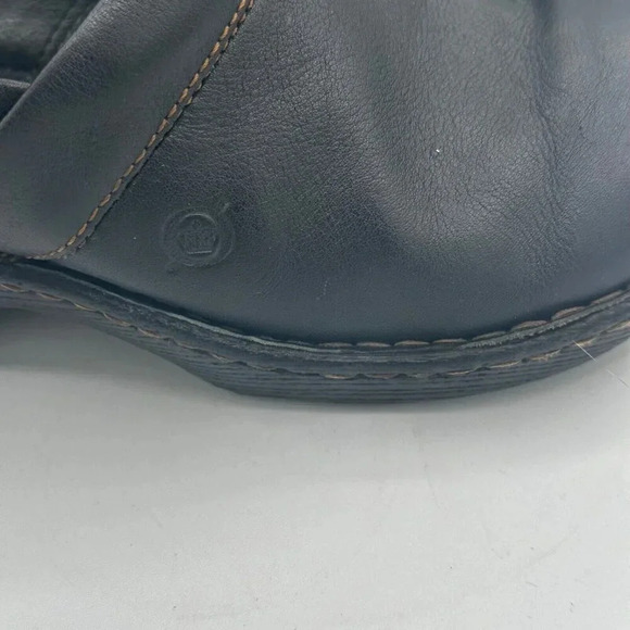 BORN B.O.C. BLACK LEATHER CLOGS, WOMEN'S SIZE 9 - Picture 4 of 13